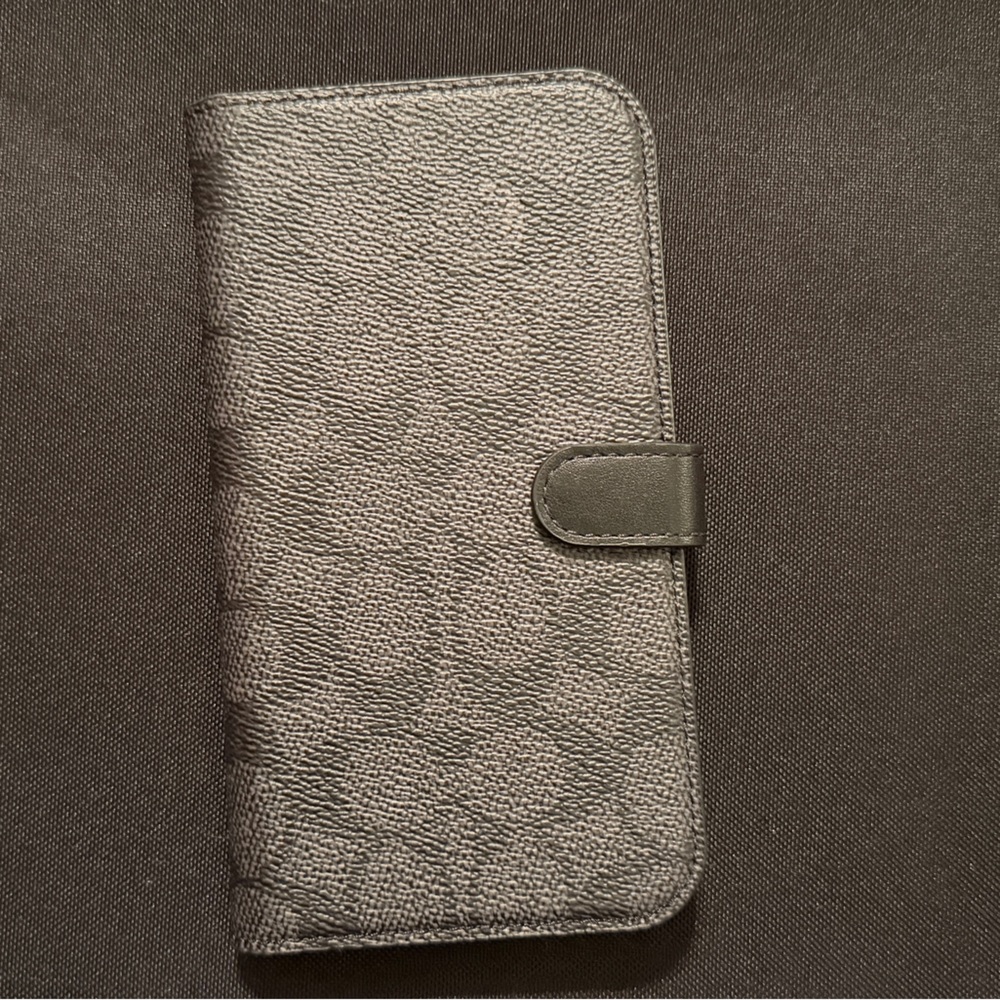 Coach 15 Pro Max Folio Case - NWOT
